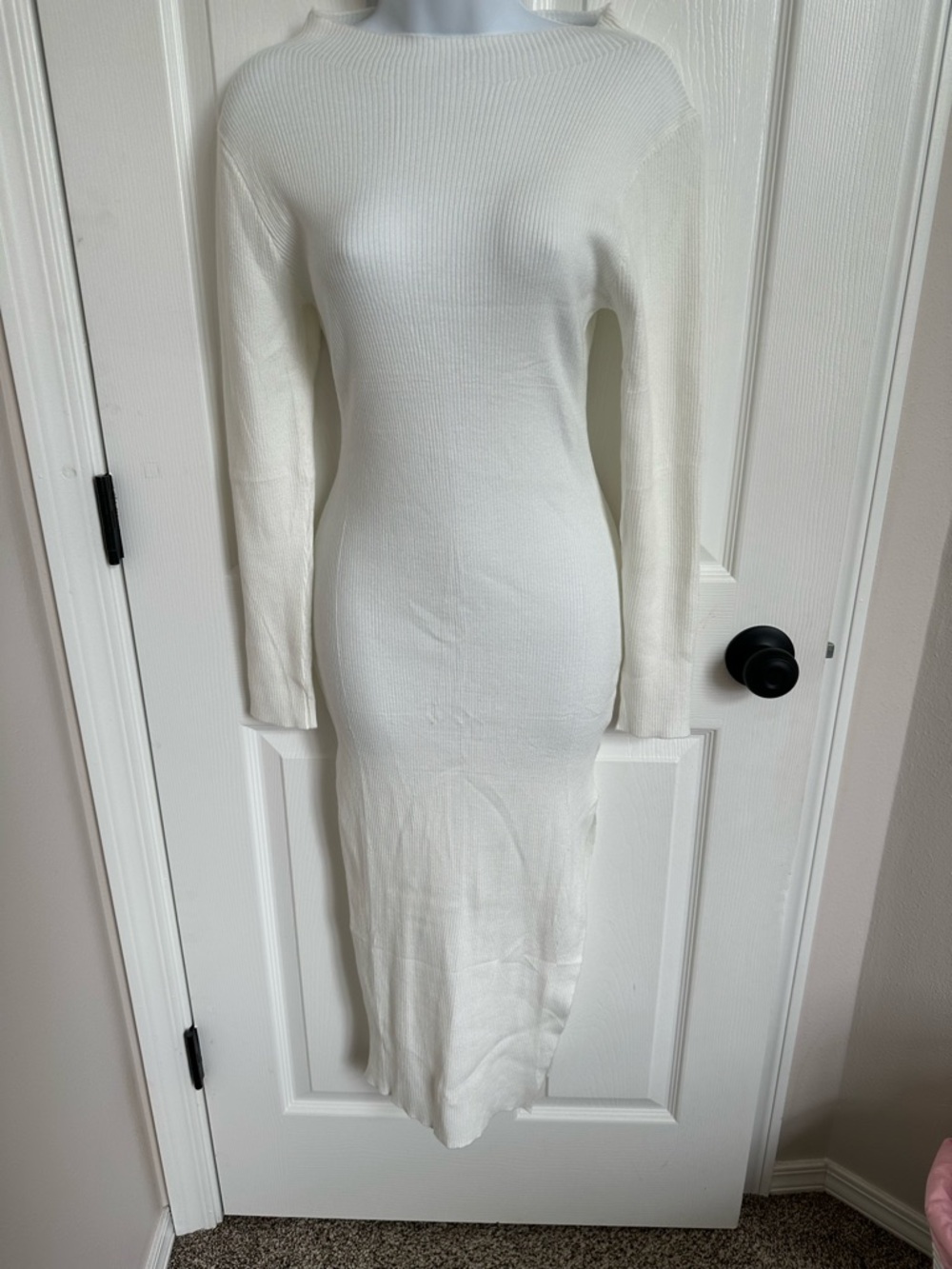 Slim Ribbed Long-Sleeve White Knit Midi Dress